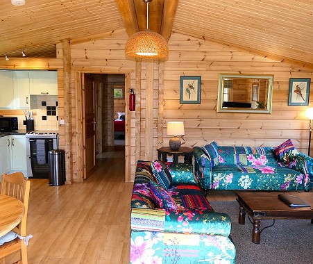 Bullrush lodge living area