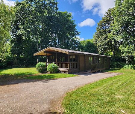 Holiday lodge in Wiltshire - Kingfisher